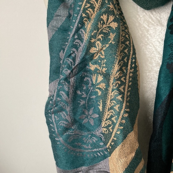 Women's Designer Scarf by Nicole - 100% Pashmina - Picture 3 of 10